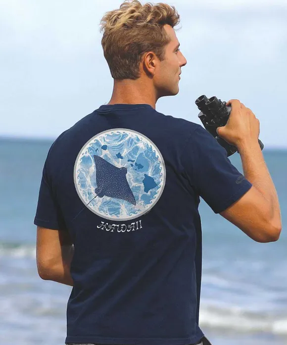 T-Shirts>Crazy Shirts Manta Ray Circle - Navy Short Sleeve Crewneck T-Shirt