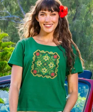 T-Shirts>Crazy Shirts Puakenikeni Quilt - Wintergreen Dyed Short Sleeve Scoop Neck T-Shirt