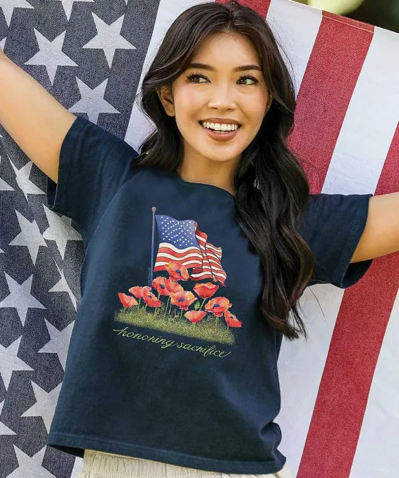 T-Shirts>Crazy Shirts Red Poppy Flag - Navy Short Sleeve Scoop Neck T-Shirt